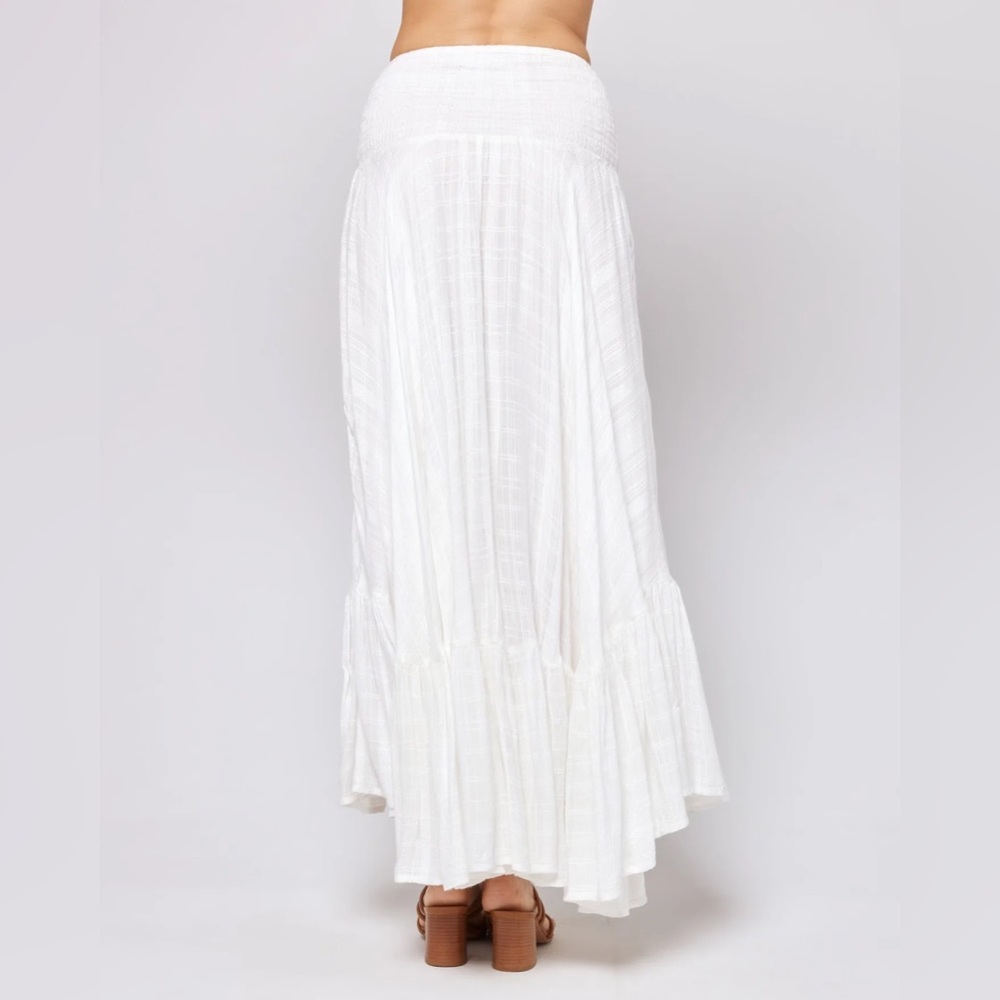 🎉LAST PIECE 🎉LSPACE Cora Skirt Cover-Up - Picture 8 of 9